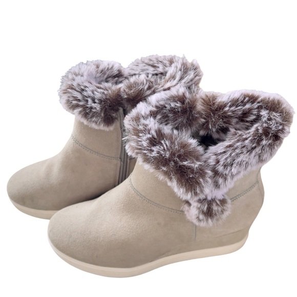 NWOT SERRA Genuine Suede Ankle Boots in Grey with faux fur Size 8 - Picture 1 of 8